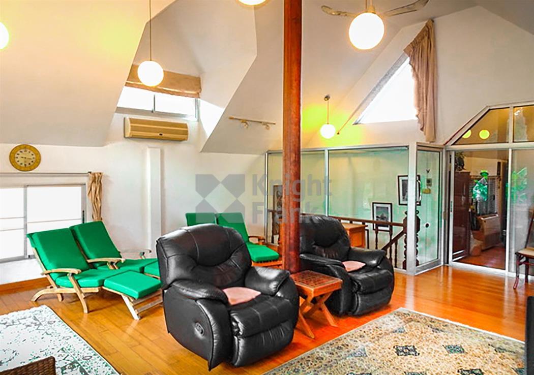 House in Chalong (7-Br.)