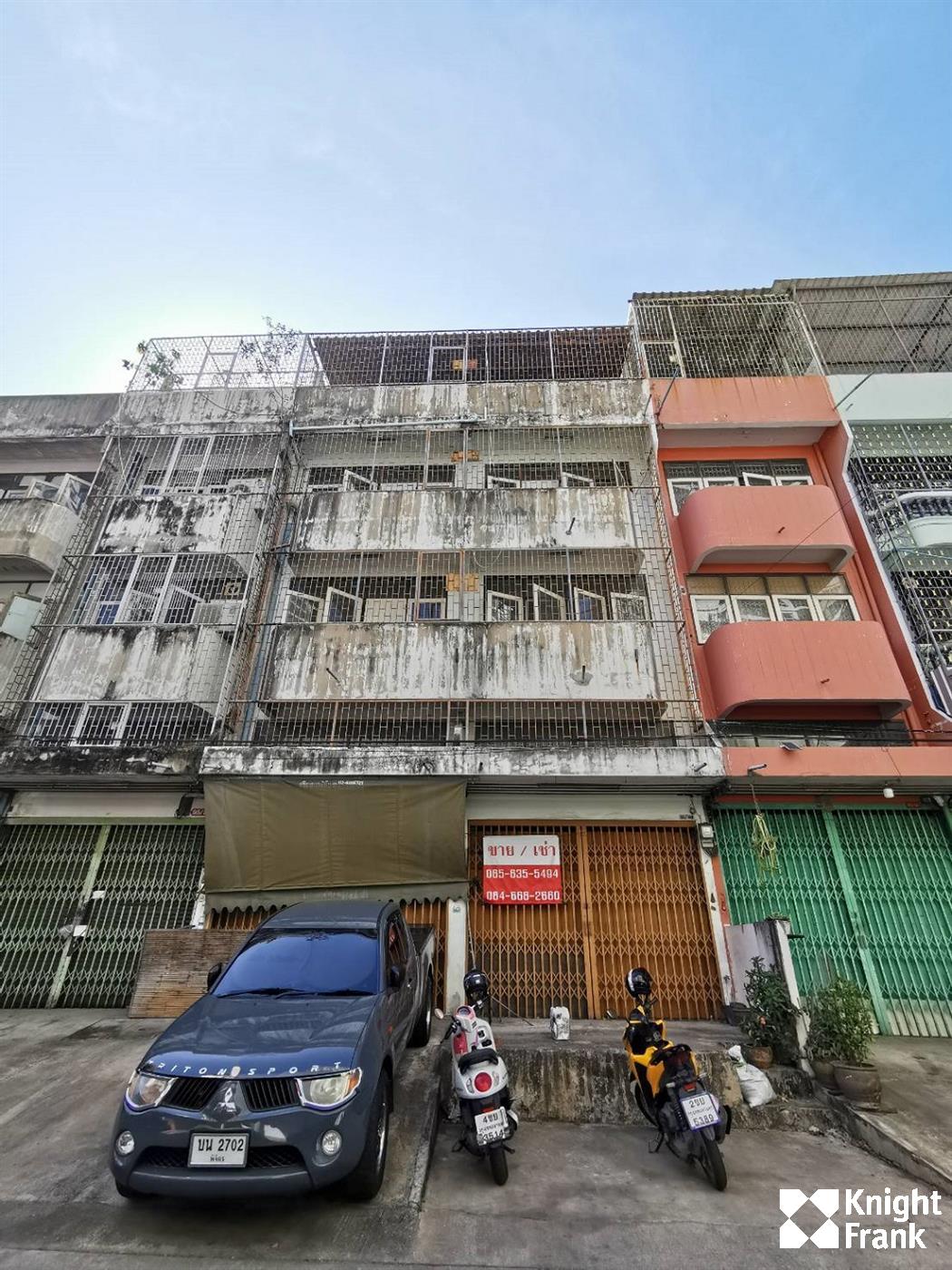 Building in Rama 3