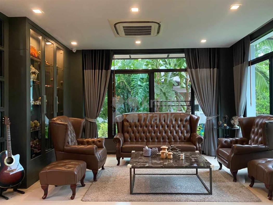 The Grand Pinklao 