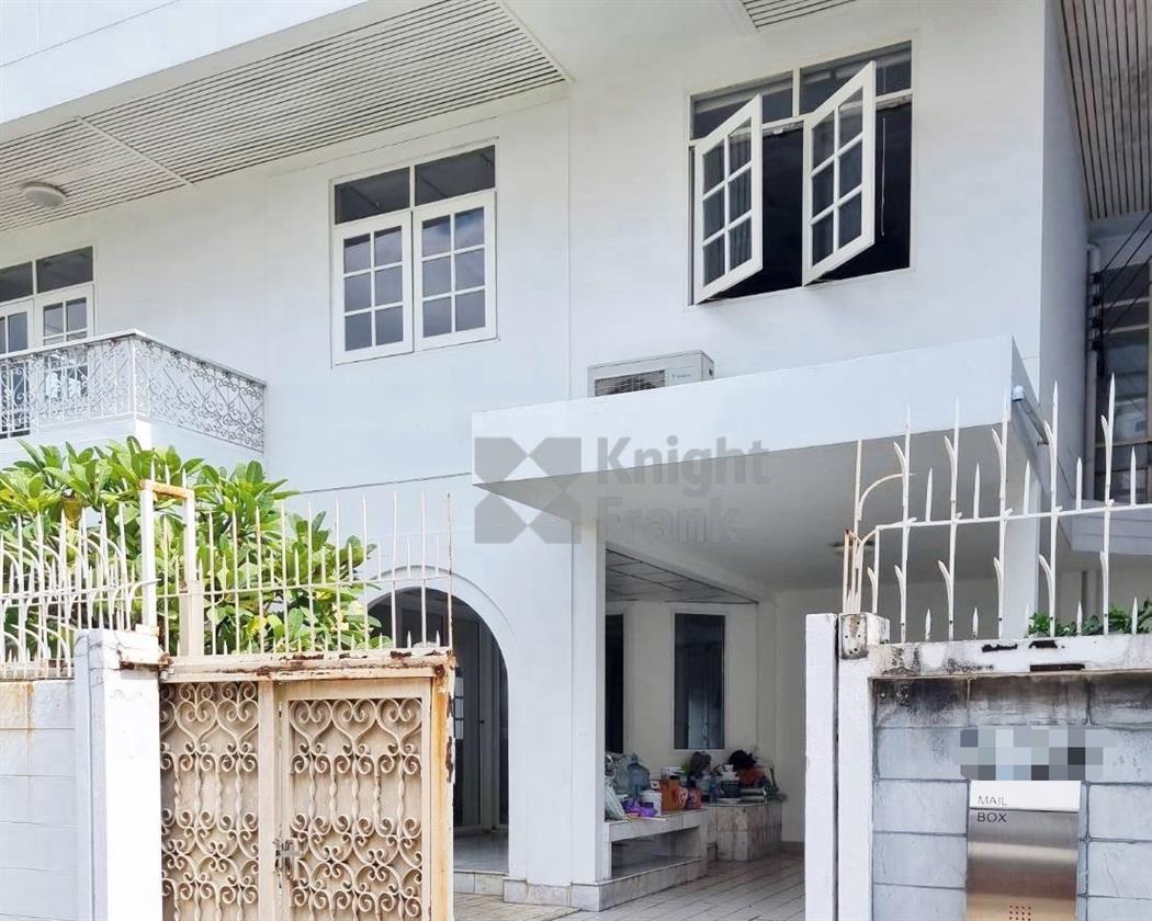 House at Sathorn (Soi Yen Akat) 