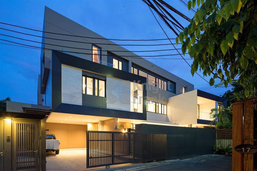 Baan Ekamai