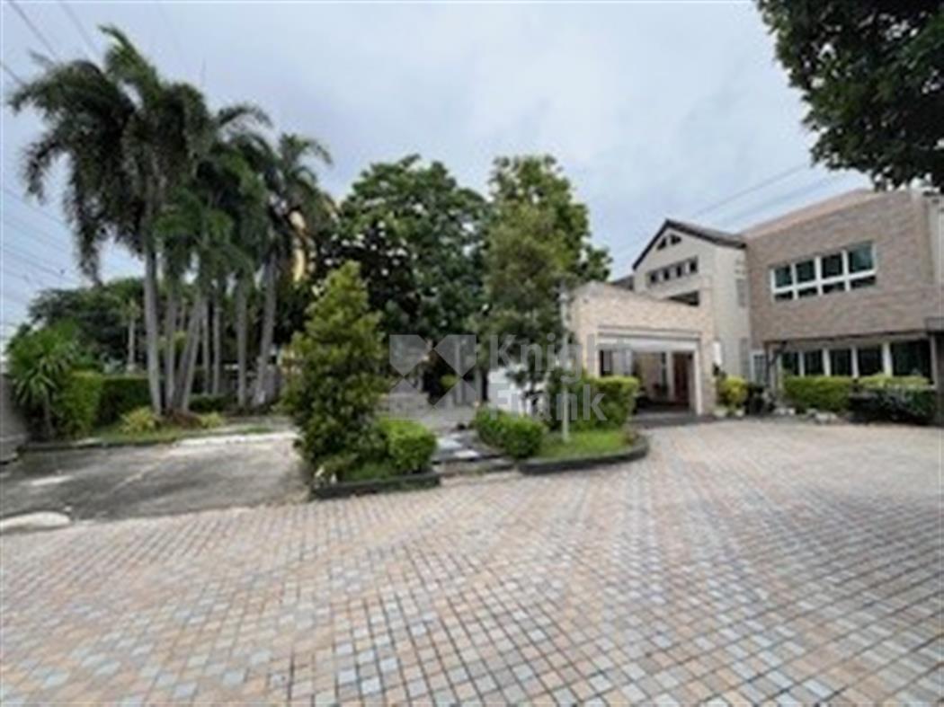 Single Detached House in Chaengwattana