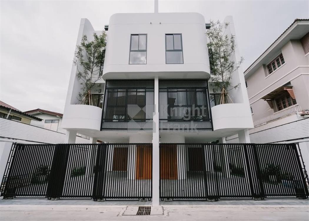 House in Sukhumvit 