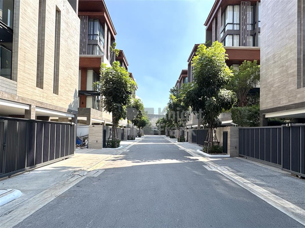 Anina Villa Sathorn-Yenakart